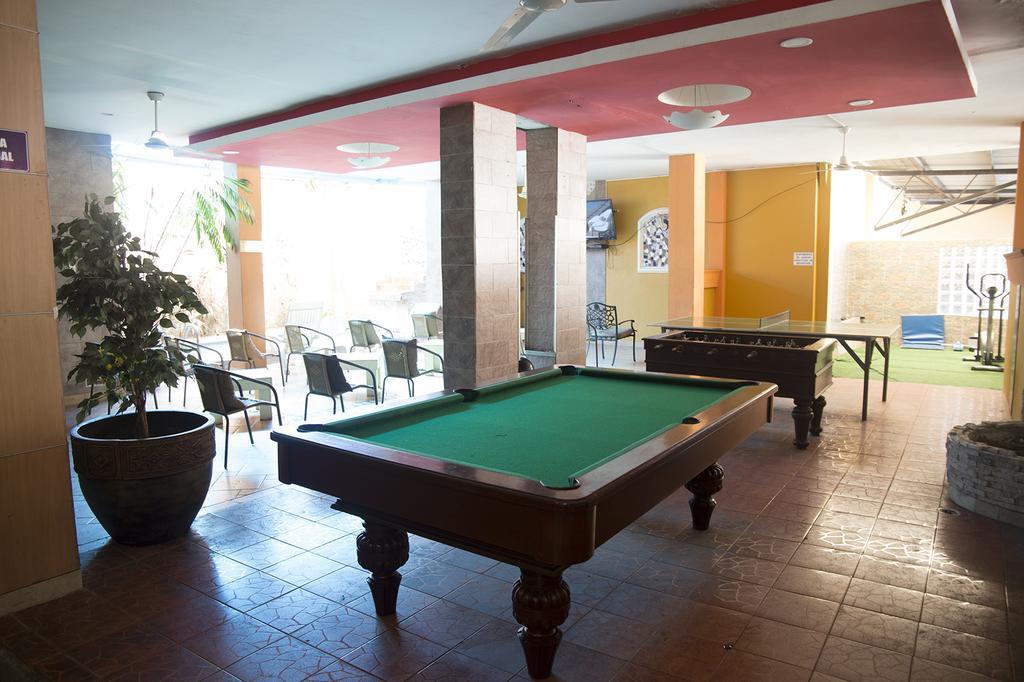 Tropical Inn Hotel Гуаякуил Екстериор снимка