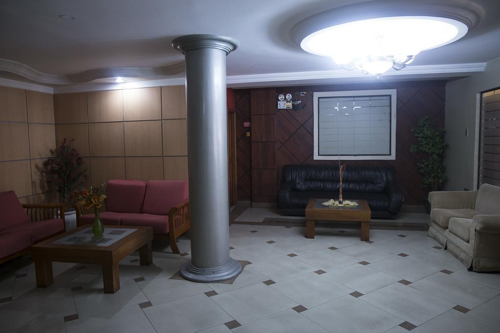 Tropical Inn Hotel Гуаякуил Екстериор снимка
